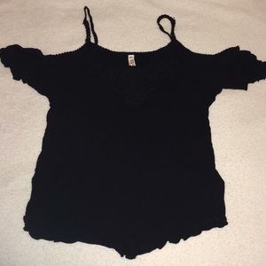 Cold Shoulder Top [S]